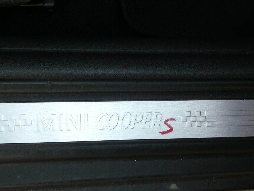 Mini Hatch 1.5 Cooper Exclusive II Comfortnav Pck Black #30