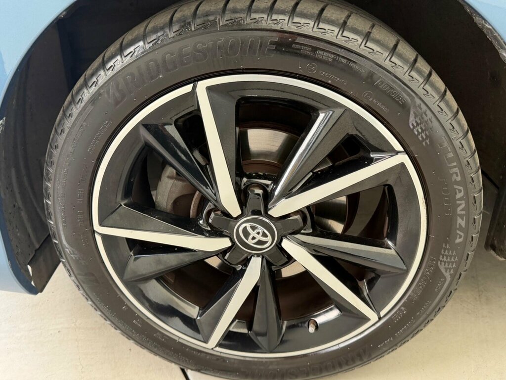 Toyota Auris Excel Blue #17