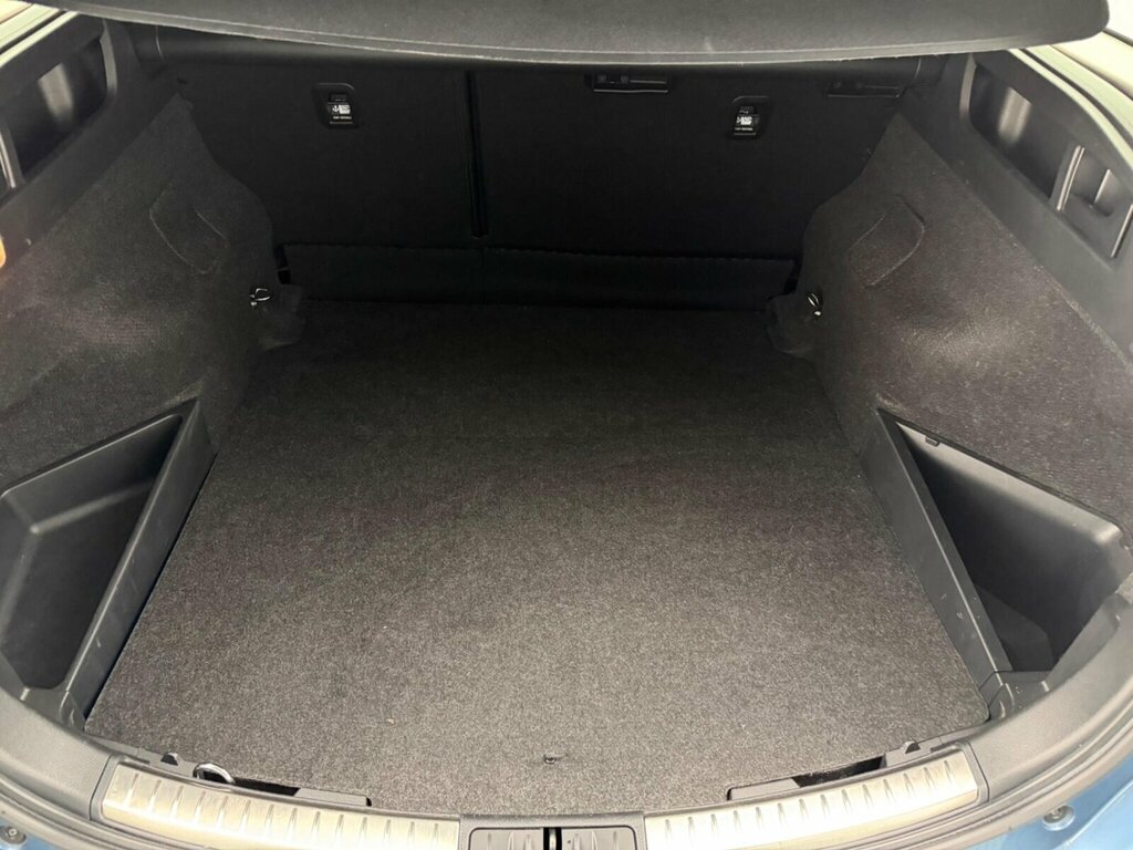 Toyota Auris Excel Blue #22