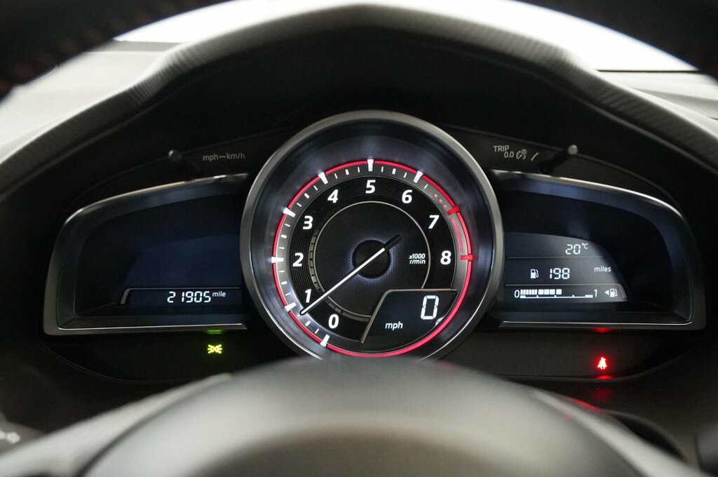 Mazda 3 2016 2.2 Skyactiv-d Se Nav Hatchback Ma White #16