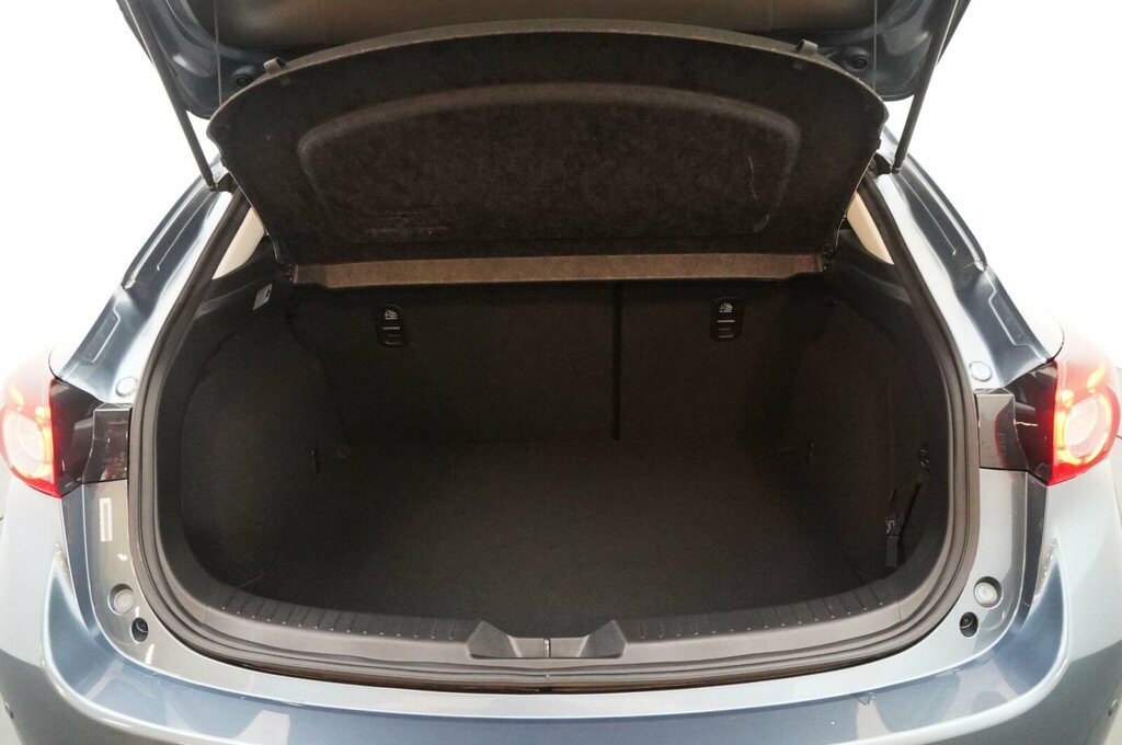 Mazda 3 2016 2.2 Skyactiv-d Se Nav Hatchback Ma White #13