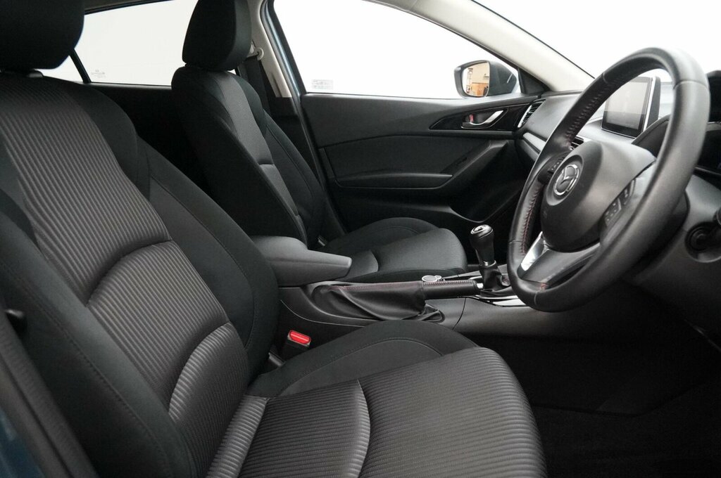 Mazda 3 2016 2.2 Skyactiv-d Se Nav Hatchback Ma White #10
