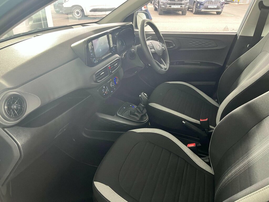 Hyundai I10 Hatchback Blue #16