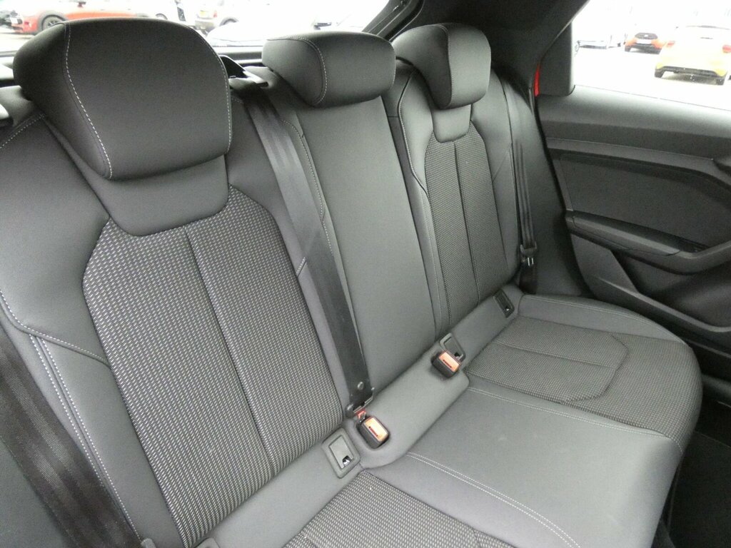 Audi A1 Hatchback 1.0 Tfsi 30 Black Edition 202170 White #10