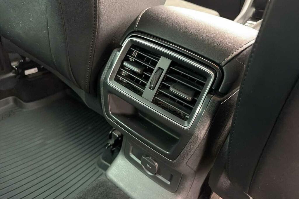 Skoda Karoq Edition Grey #31