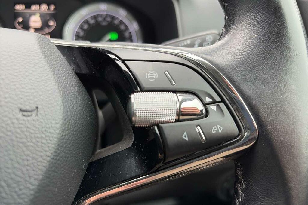 Skoda Karoq Edition Grey #18