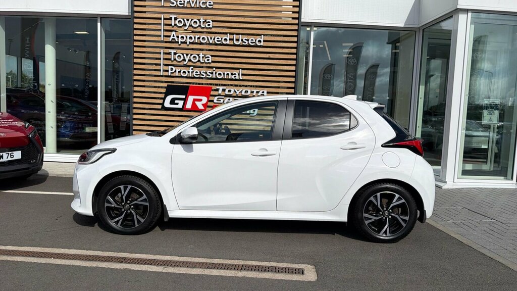 Toyota Yaris 1.5 Vvt-h Design E-cvt Euro 6 Ss White #5