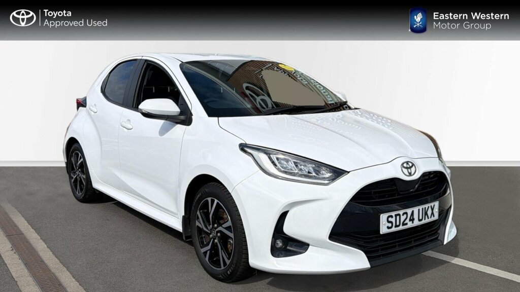 Toyota Yaris 1.5 Vvt-h Design E-cvt Euro 6 Ss White