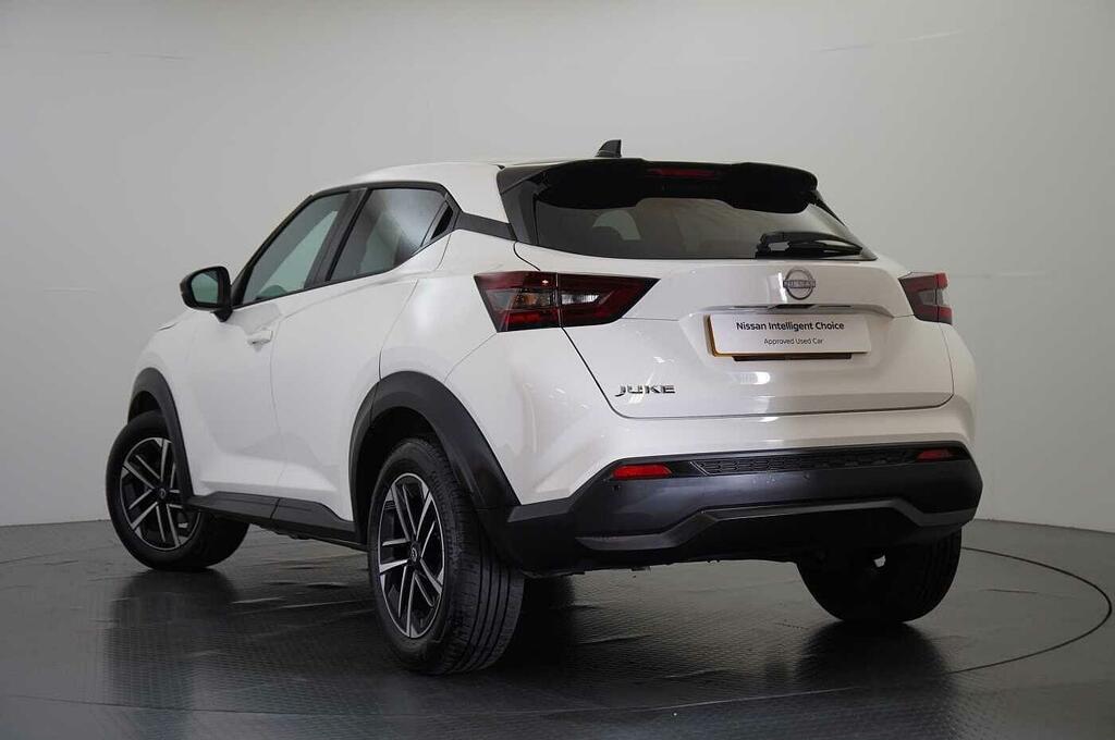 Nissan Juke 1.0 Dig-t 114 N-connecta With Sat Nav And Rear Vie White #3