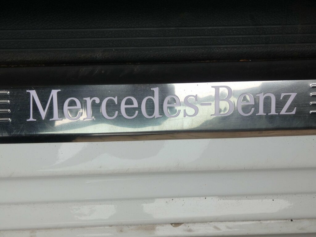 Mercedes-Benz E Class E220d Amg Line 9G-tronic Black #35