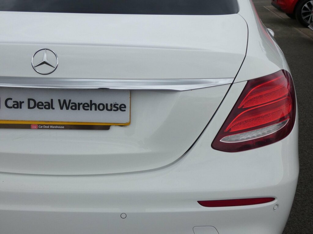 Mercedes-Benz E Class E220d Amg Line 9G-tronic Black #42