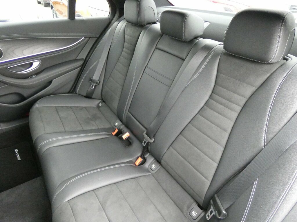 Mercedes-Benz E Class E220d Amg Line 9G-tronic Black #10