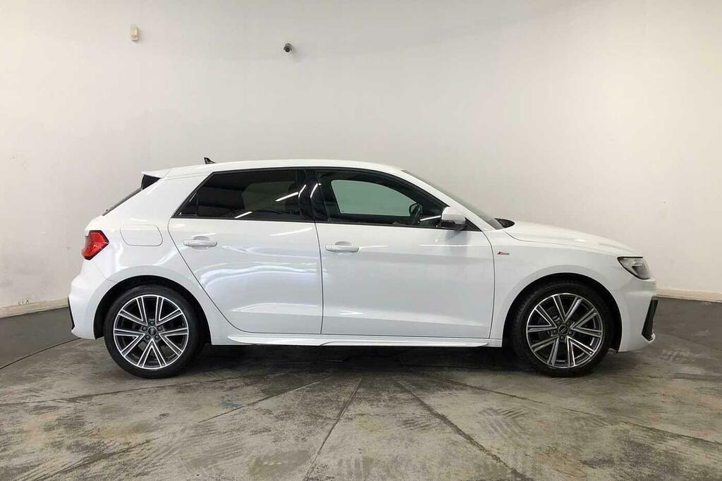 Audi A1 S Line 30 Tfsi 110 Ps 6-Speed White #4