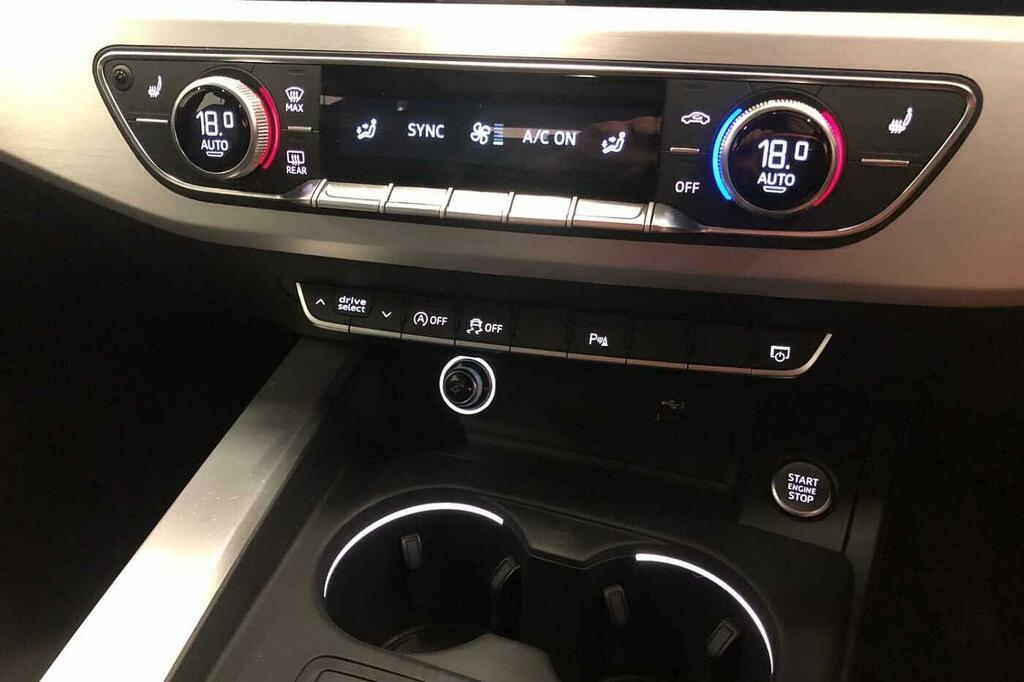 Audi A4 Avant Tdi 35 S Line Black #35