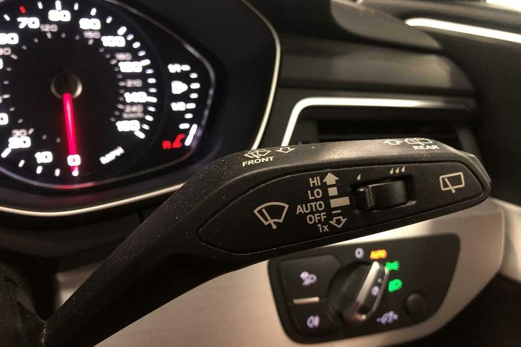 Audi A4 Avant Tdi 35 S Line Black #31