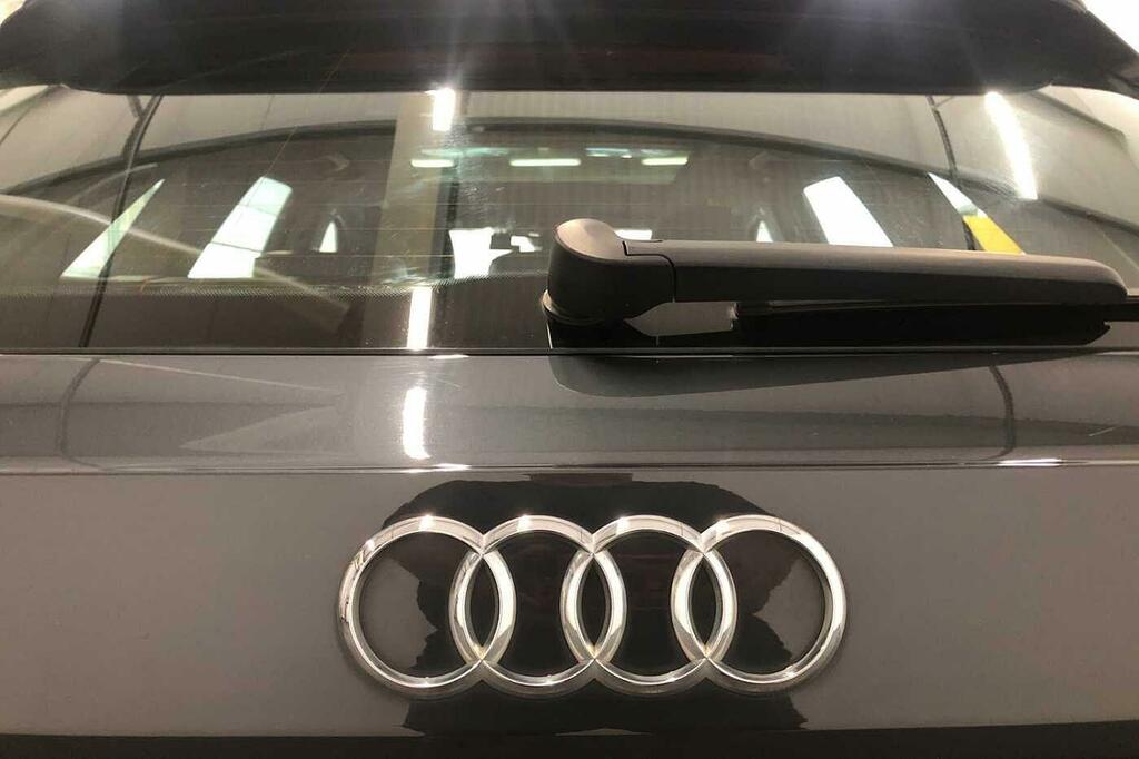 Audi A4 Avant Tdi 35 S Line Black #24