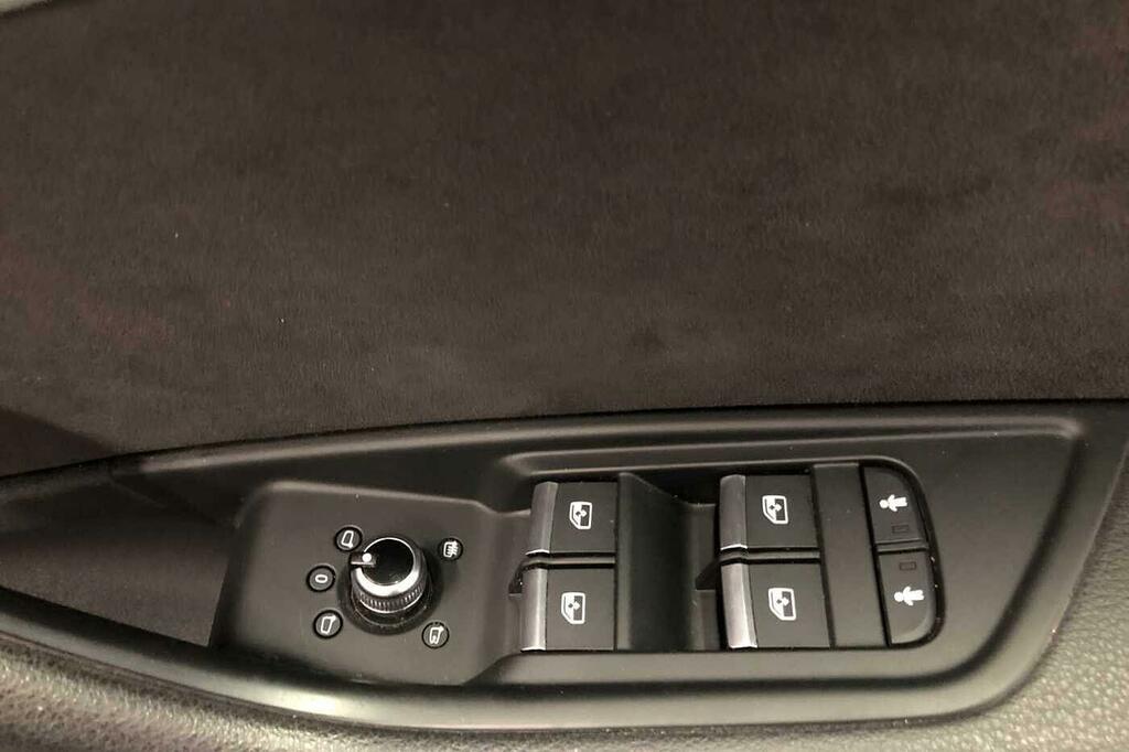Audi A4 Avant Tdi 35 S Line Black #26