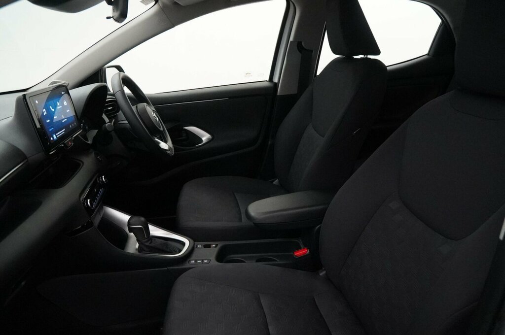 Mazda 2 1.5I Hybrid Centre Line Cvt White #32
