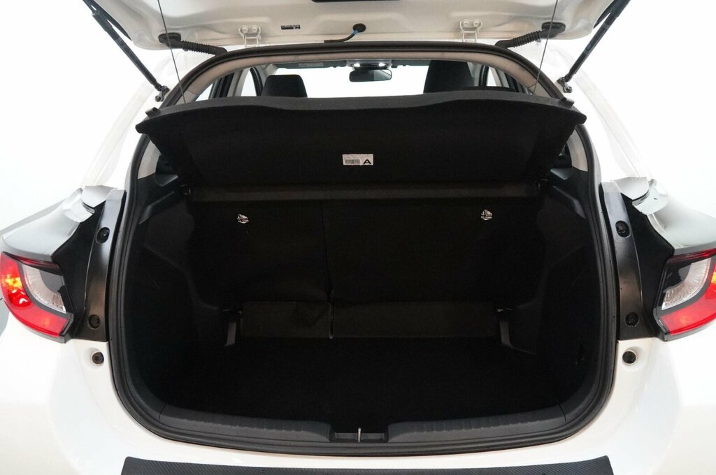 Mazda 2 1.5I Hybrid Centre Line Cvt White #13