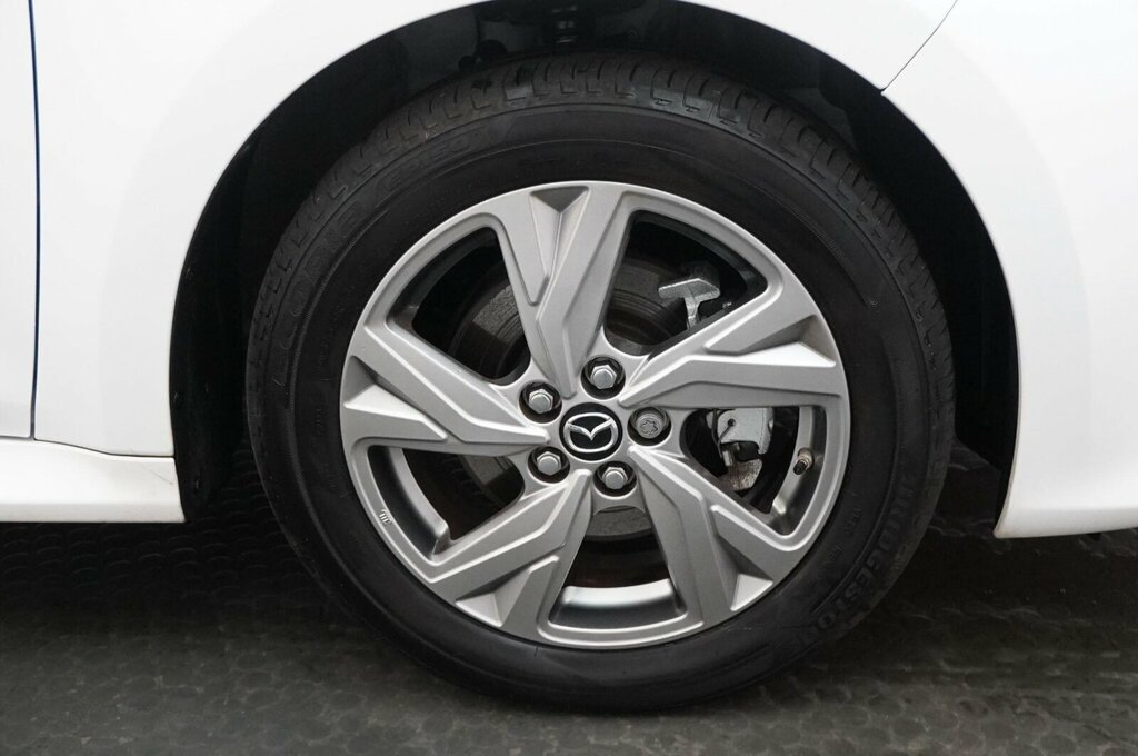 Mazda 2 1.5I Hybrid Centre Line Cvt White #7