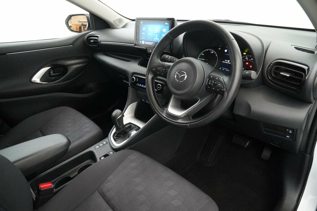 Mazda 2 1.5I Hybrid Centre Line Cvt White #10