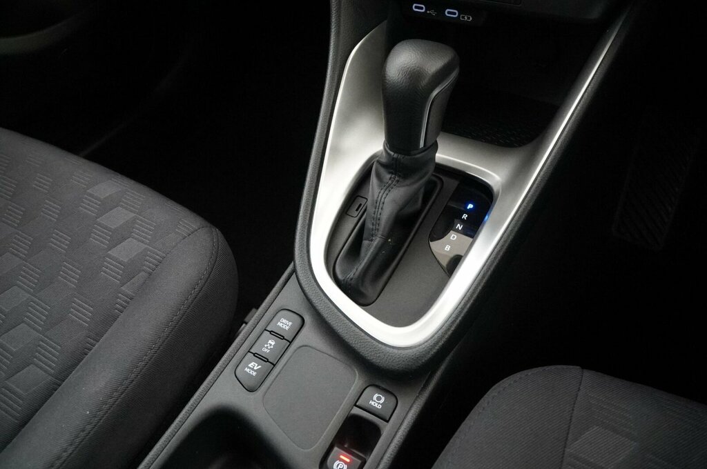 Mazda 2 1.5I Hybrid Centre Line Cvt White #20