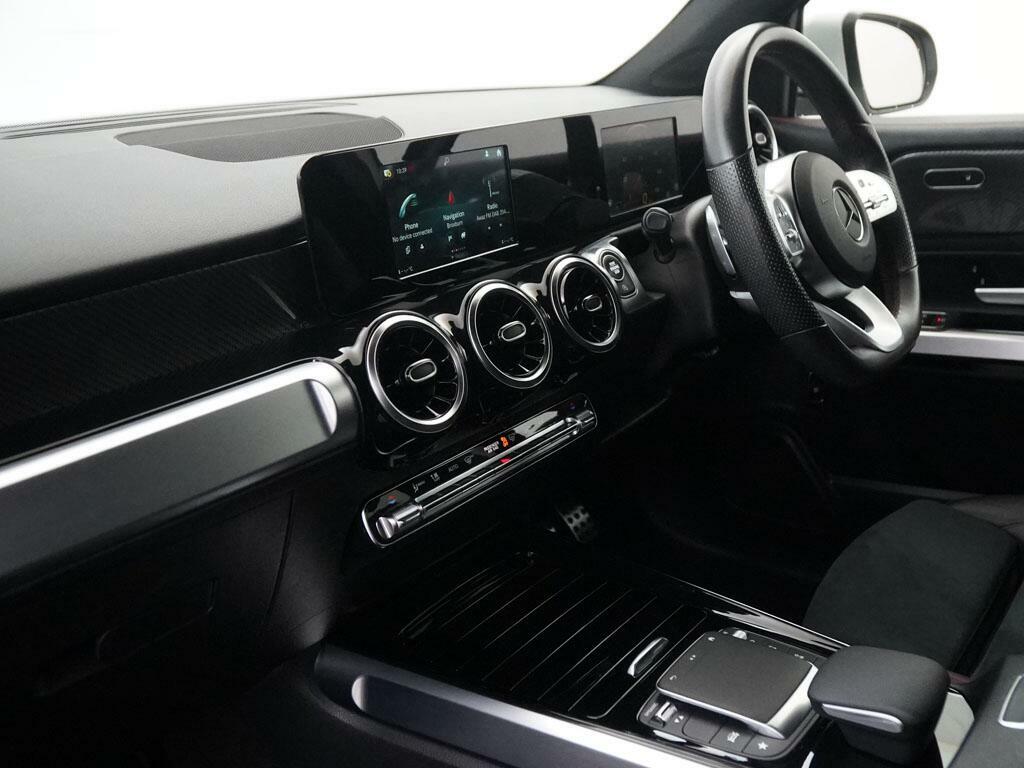 Mercedes-Benz GLB Class Suv White #35