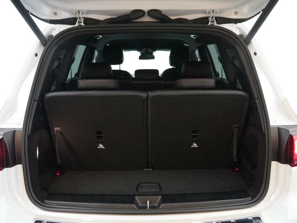 Mercedes-Benz GLB Class Suv White #10