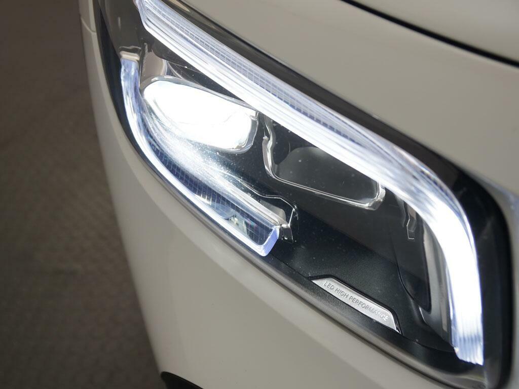 Mercedes-Benz GLB Class Suv White #18
