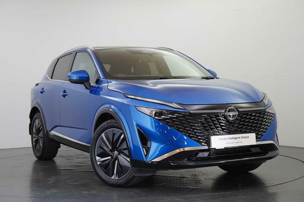 Nissan Qashqai 1.3 Dig-t Mh 140 Tekna With Panoramic Glass Roof A Blue