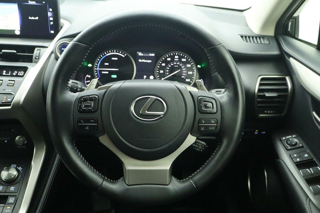Lexus NX 300H 2.5 Sport  #32