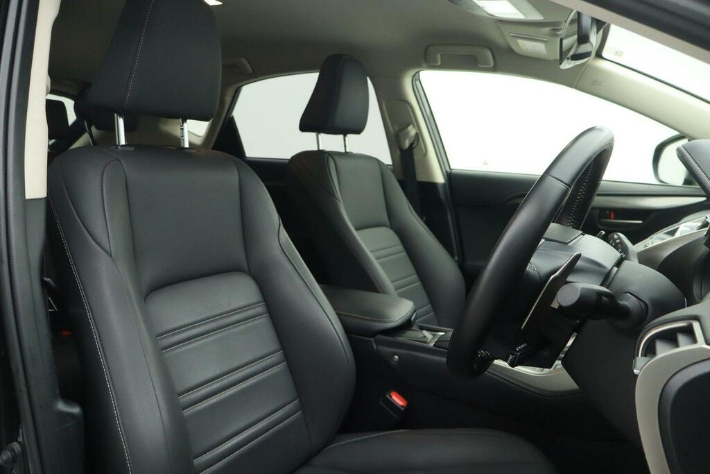 Lexus NX 300H 2.5 Sport  #12