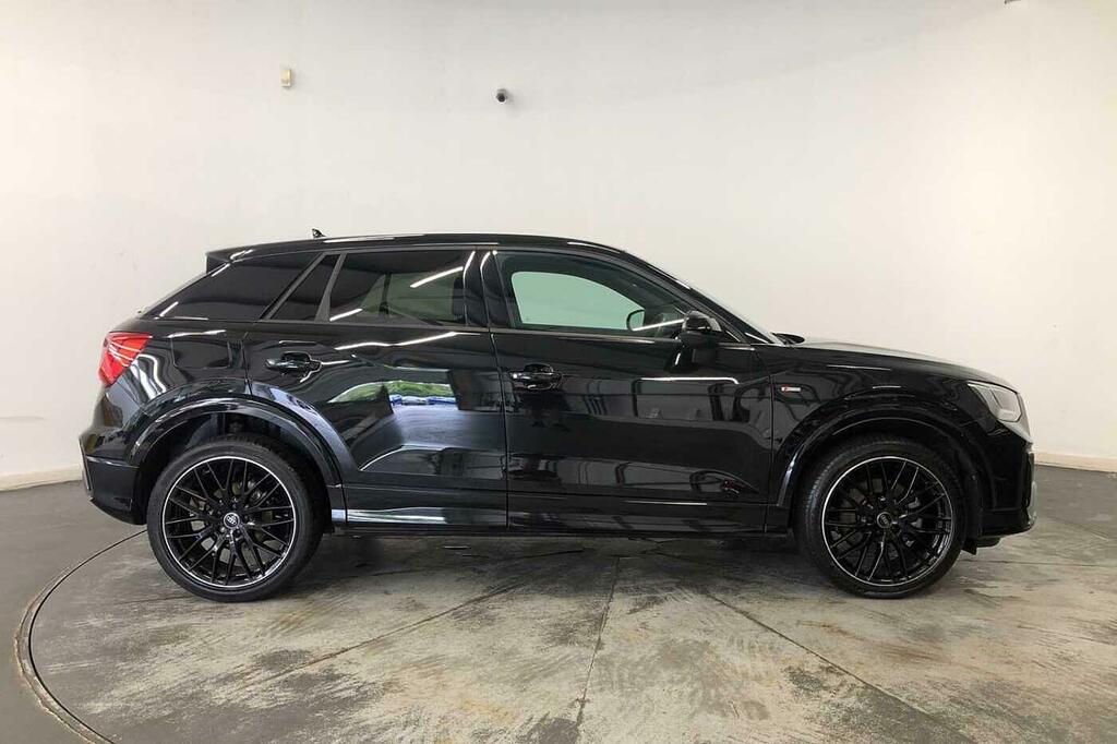 Audi Q2 Black Edition 35 Tfsi 150 Ps S Tronic Black #4