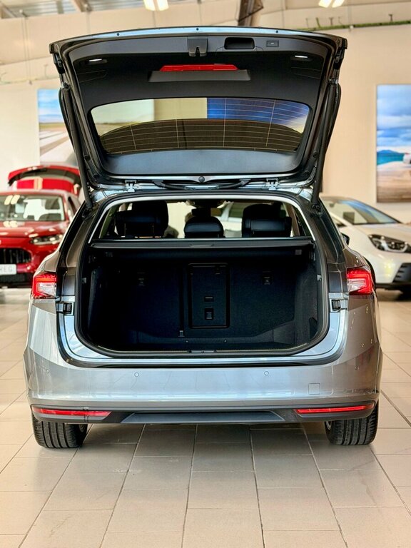 Skoda Superb Superb 1.5 Tsi E-tec Se Technology Dsg Silver #17