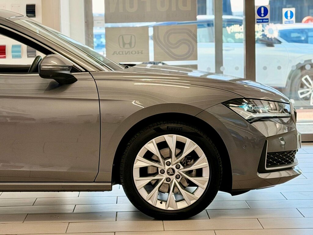 Skoda Superb Superb 1.5 Tsi E-tec Se Technology Dsg Silver #10