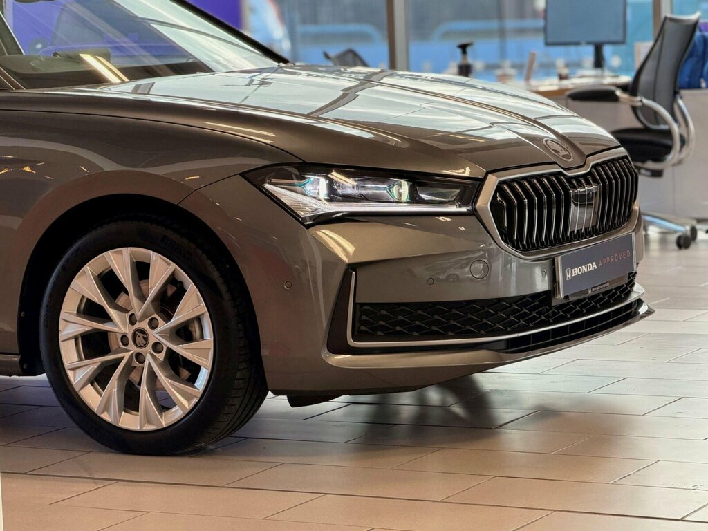 Skoda Superb Superb 1.5 Tsi E-tec Se Technology Dsg Silver #31
