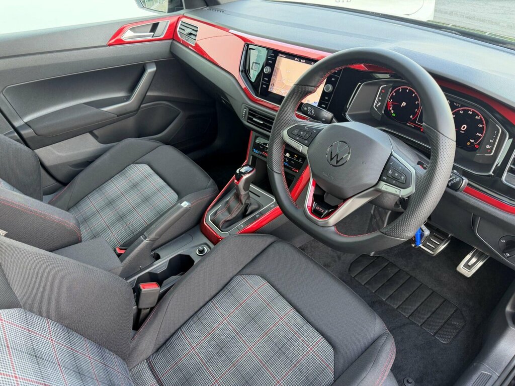 Volkswagen Polo 2.0 Tsi Gti Dsg Euro 6 Ss Black #6