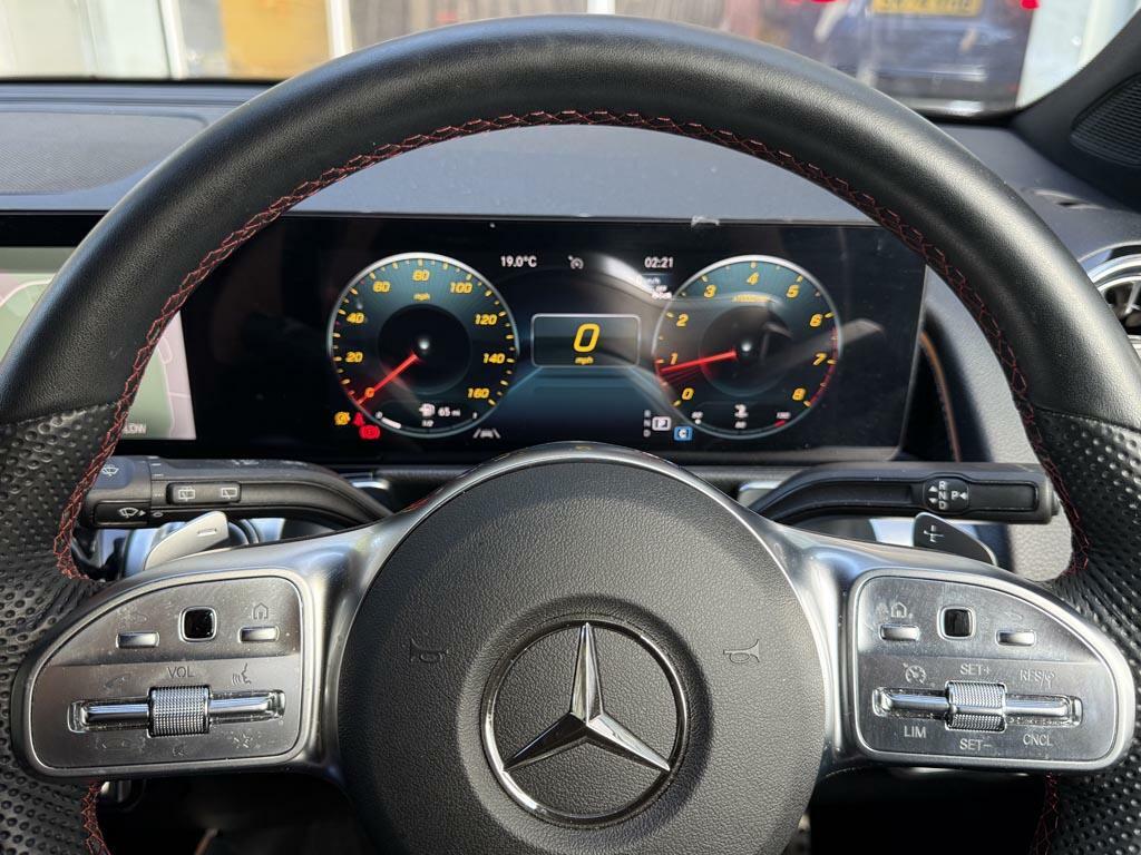 Mercedes-Benz GLB Class Glb 200 Amg Line Executive 7 Seats Black #4