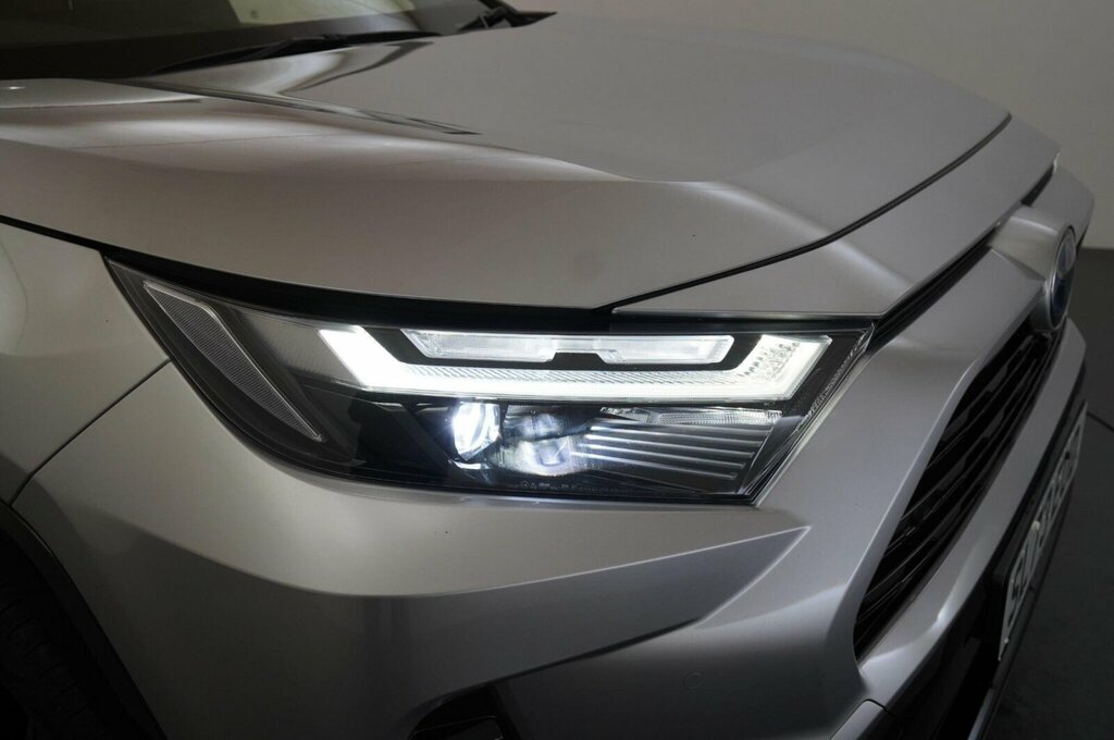 Toyota Rav 4 Dynamic White #33