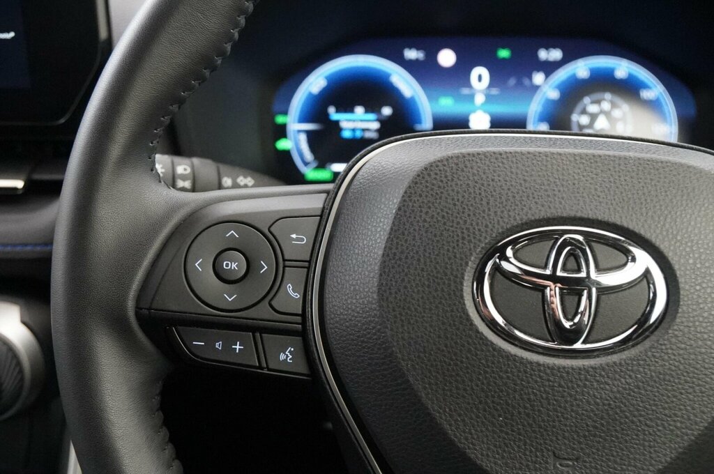 Toyota Rav 4 Dynamic White #18