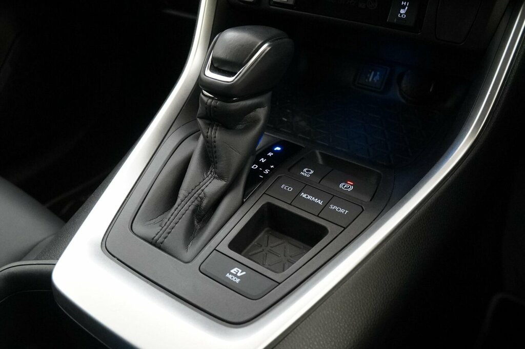 Toyota Rav 4 Dynamic White #9