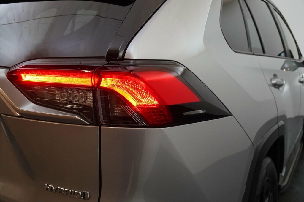 Toyota Rav 4 Dynamic White #32