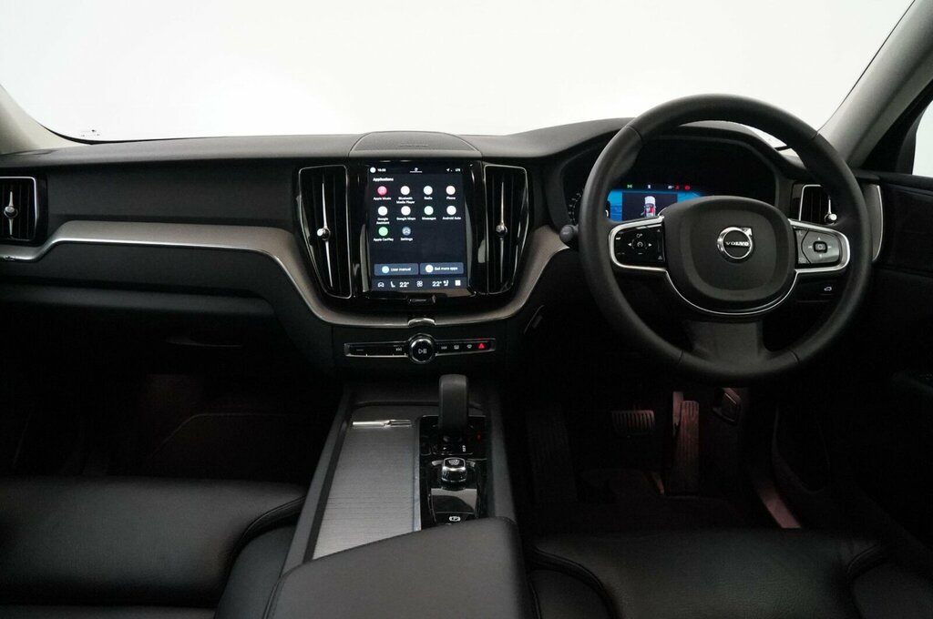 Volvo XC60 Ultimate Black #10