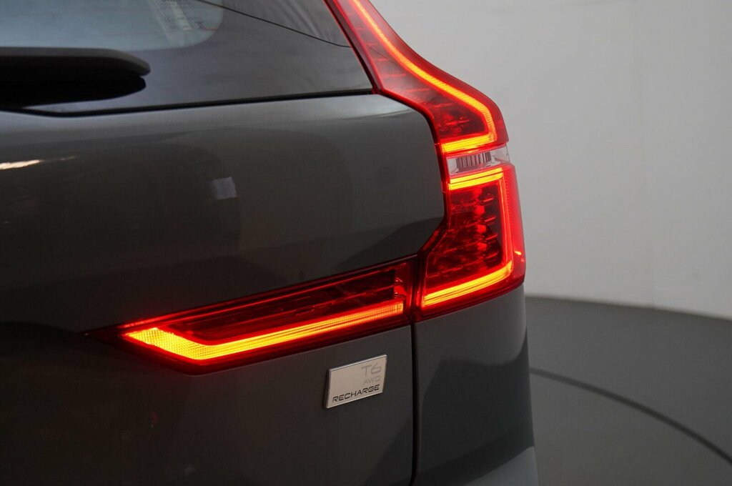 Volvo XC60 Ultimate Black #33