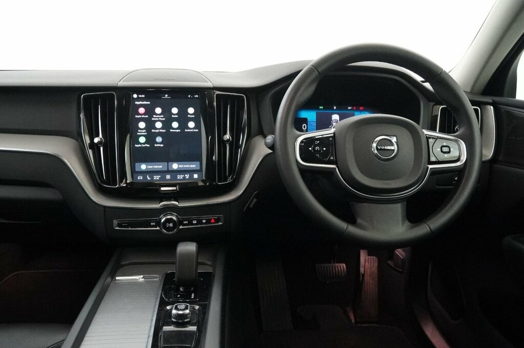 Volvo XC60 Ultimate Black #9