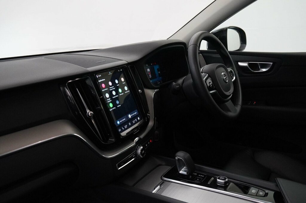 Volvo XC60 Ultimate Black #11