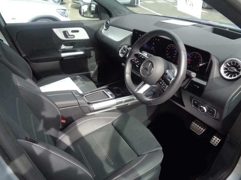 Mercedes-Benz GLA Class 1.3 Gla200h Mhev Amg Line Premium Plus Suv P Silver #3