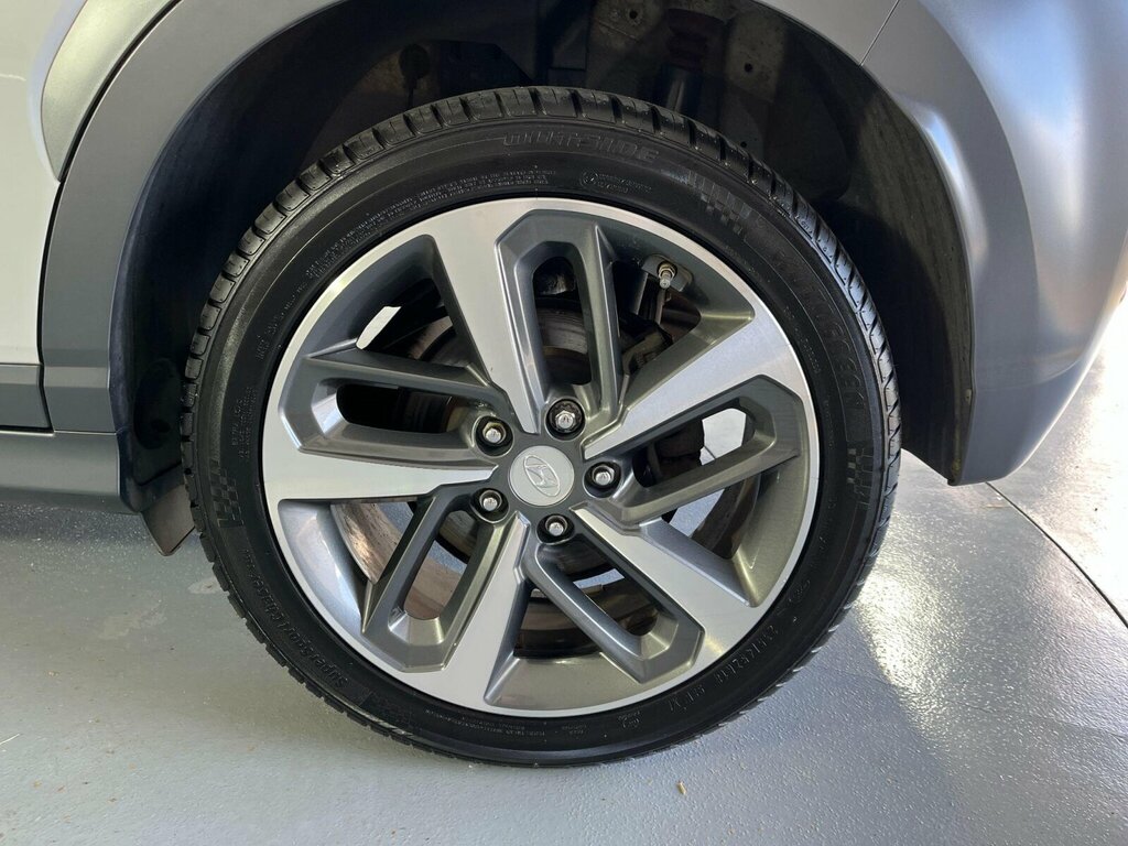 Hyundai Kona Hatchback #15