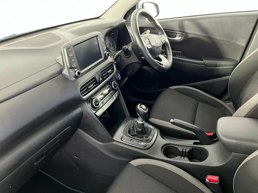 Hyundai Kona Hatchback #10