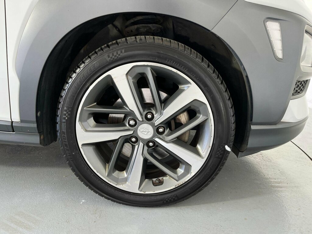 Hyundai Kona Hatchback #17